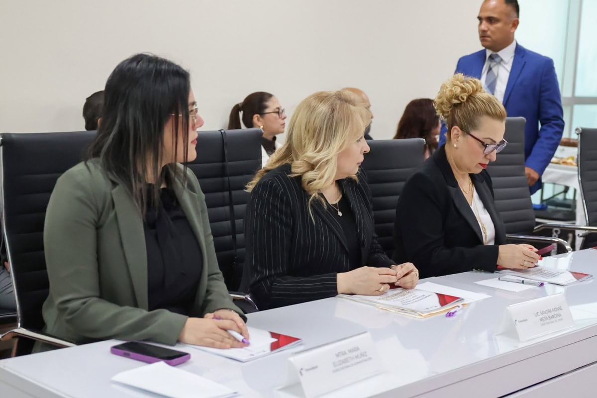 Administración estatal fortalece eficiencia, transparencia y bienestar laboral