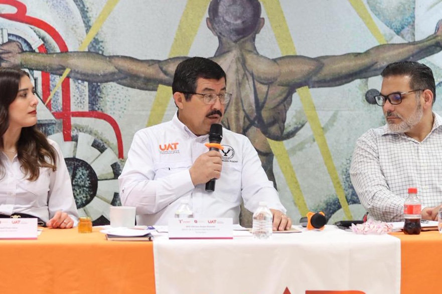 UAT conecta talento universitario con escenarios globales y desarrollo regional