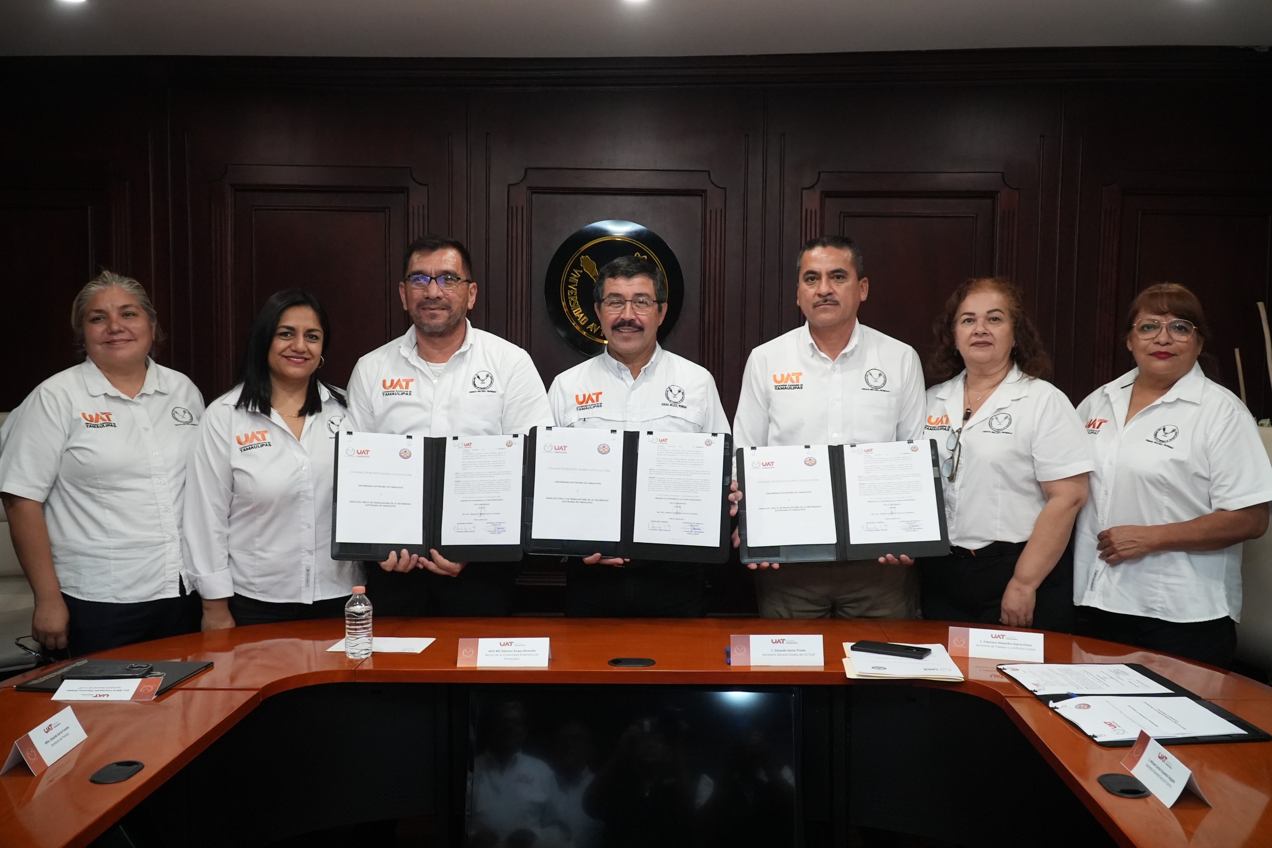 Con diálogo laboral, UAT y SUTUAT acuerdan revisión salarial