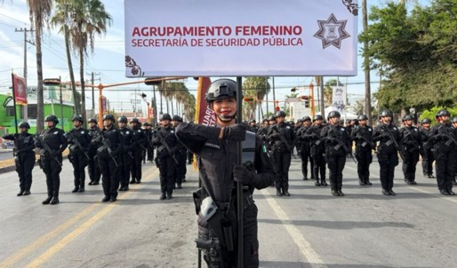 Guardia Estatal incorpora contingentes femeninos en celebracion civica