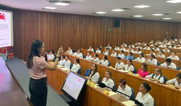 Mas de mil trabajadores actualizan protocolos para atencion pediatrica
